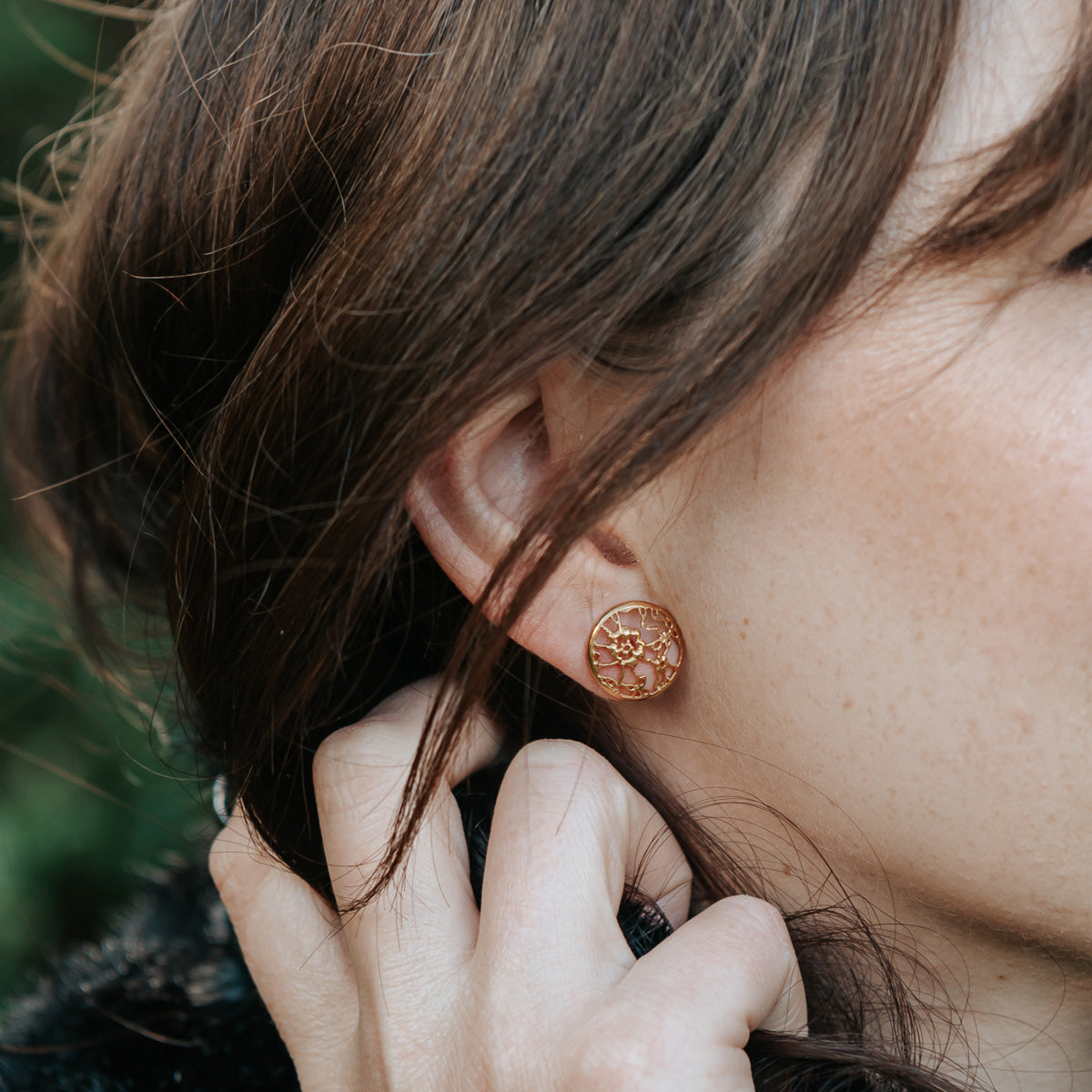 Rose gold round stud earrings sale